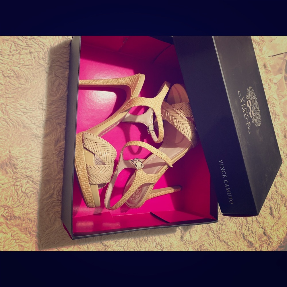 Vince Camuto VC-Camryn Heel - New in Box!